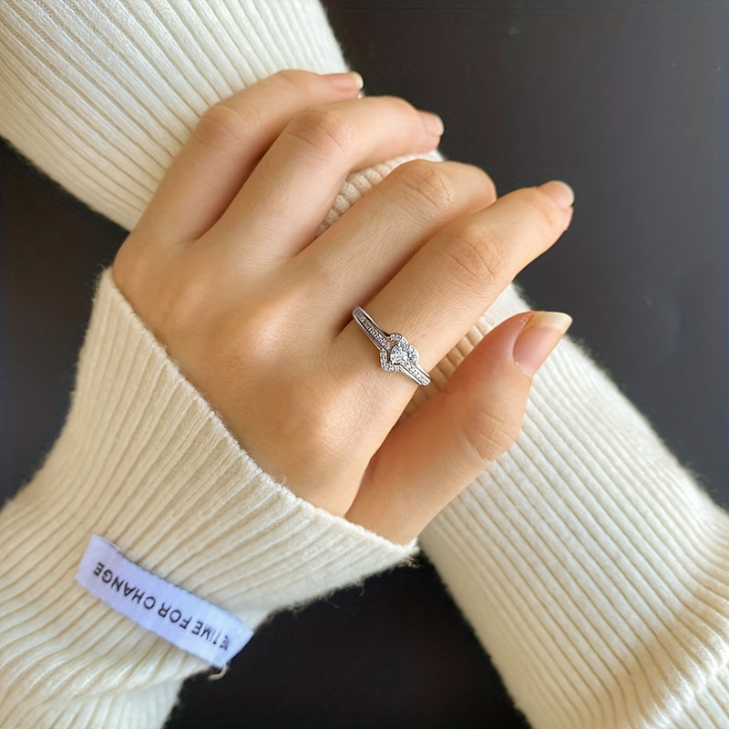 Celinna | Ladies elegant heart-shaped zirconia ring | Silver