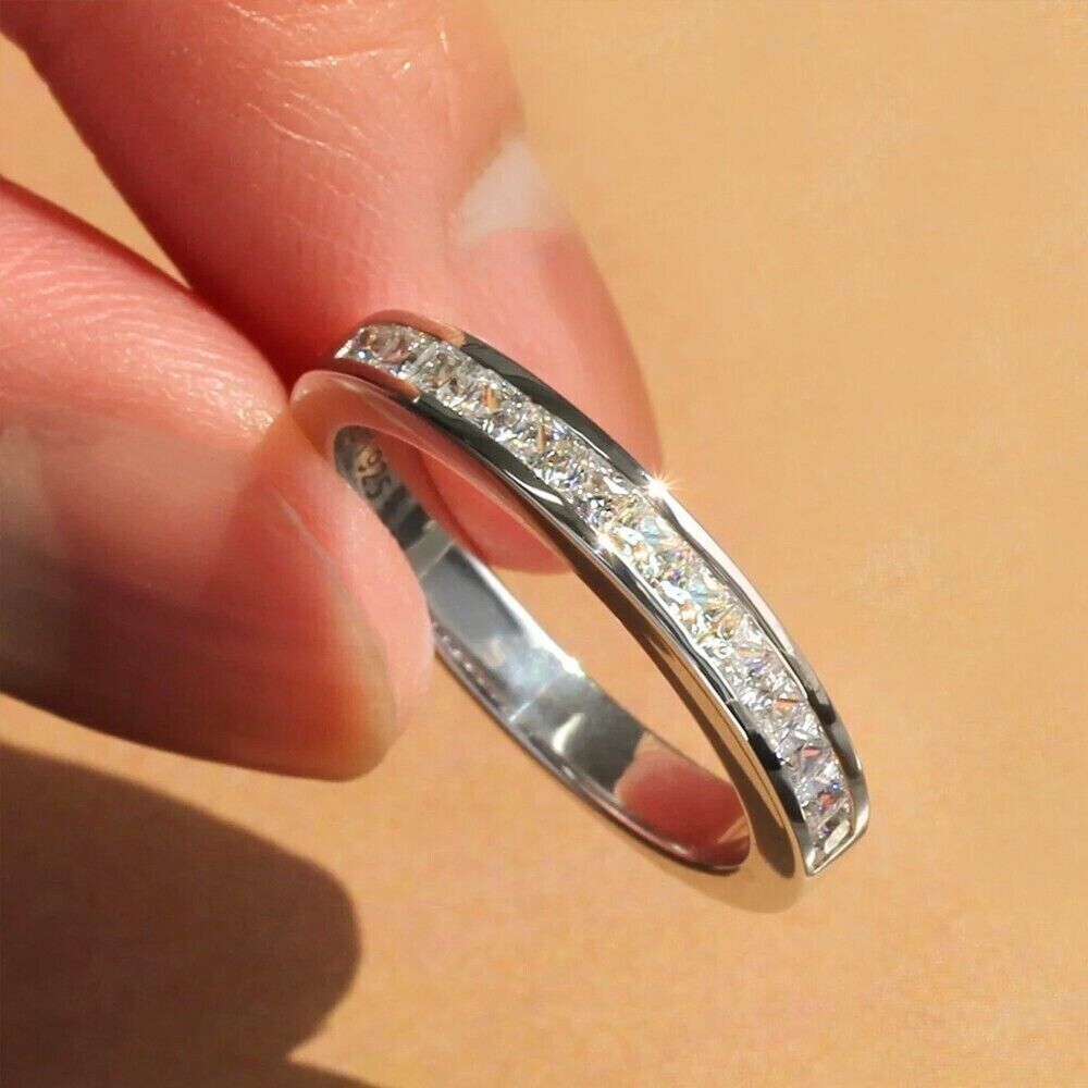 Celestina | Ladies refined engagement ring | Silver