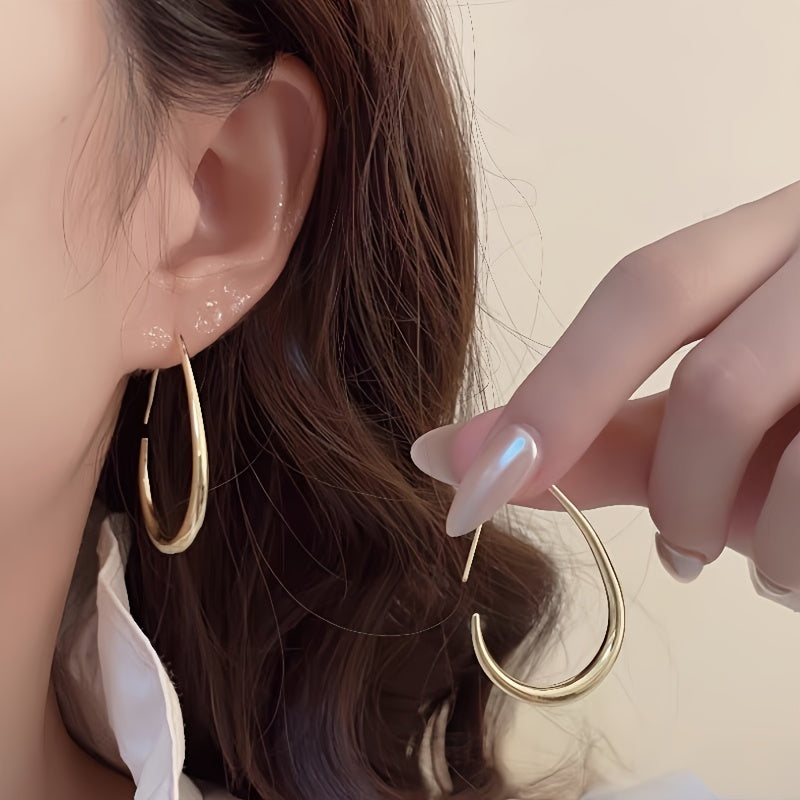 Virella | Women's elegant drop-shaped earrings | Silver