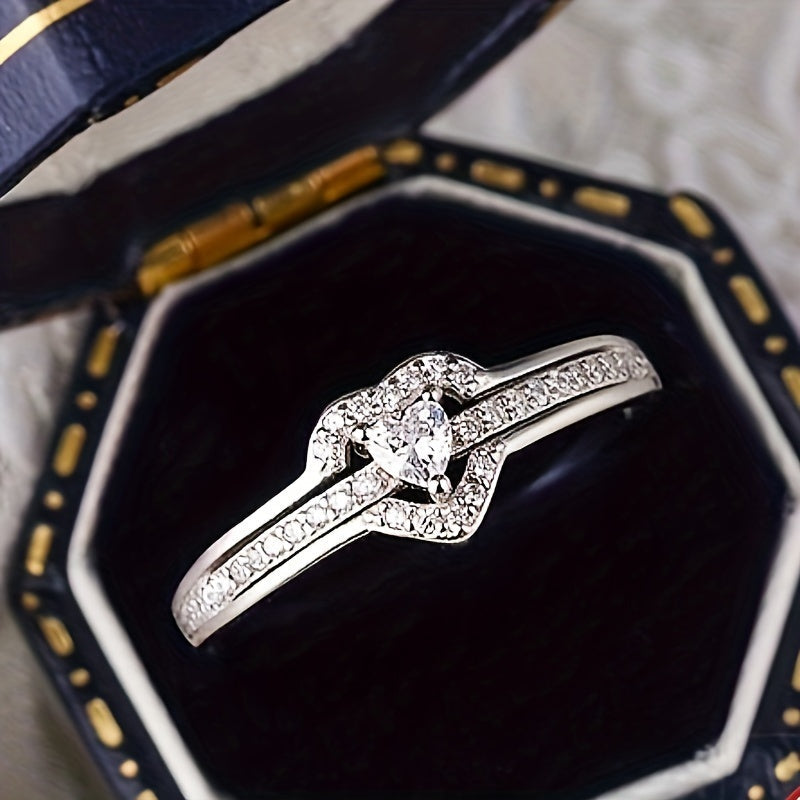 Celinna | Ladies elegant heart-shaped zirconia ring | Silver