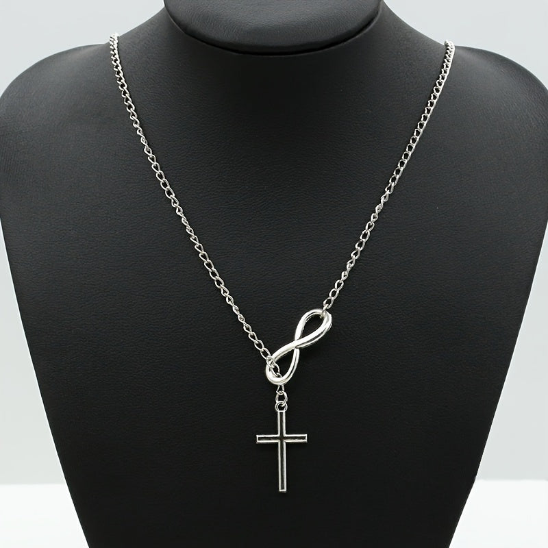 Yvara | Women's minimalist short necklace with lucky figure 8 | Gold