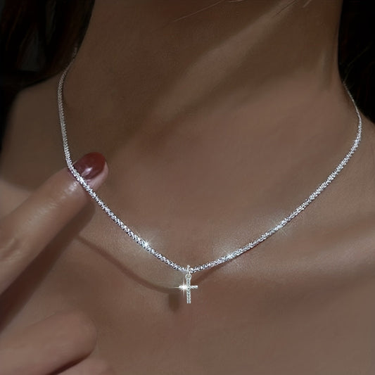 Zerelina | Women's elegant necklace with square cross pendant | Gold