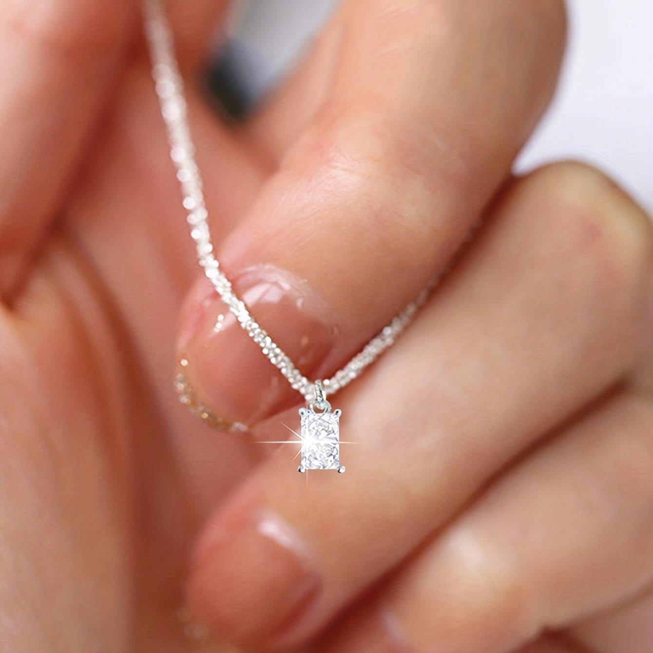 Zerelina | Women's elegant necklace with square cross pendant | Gold