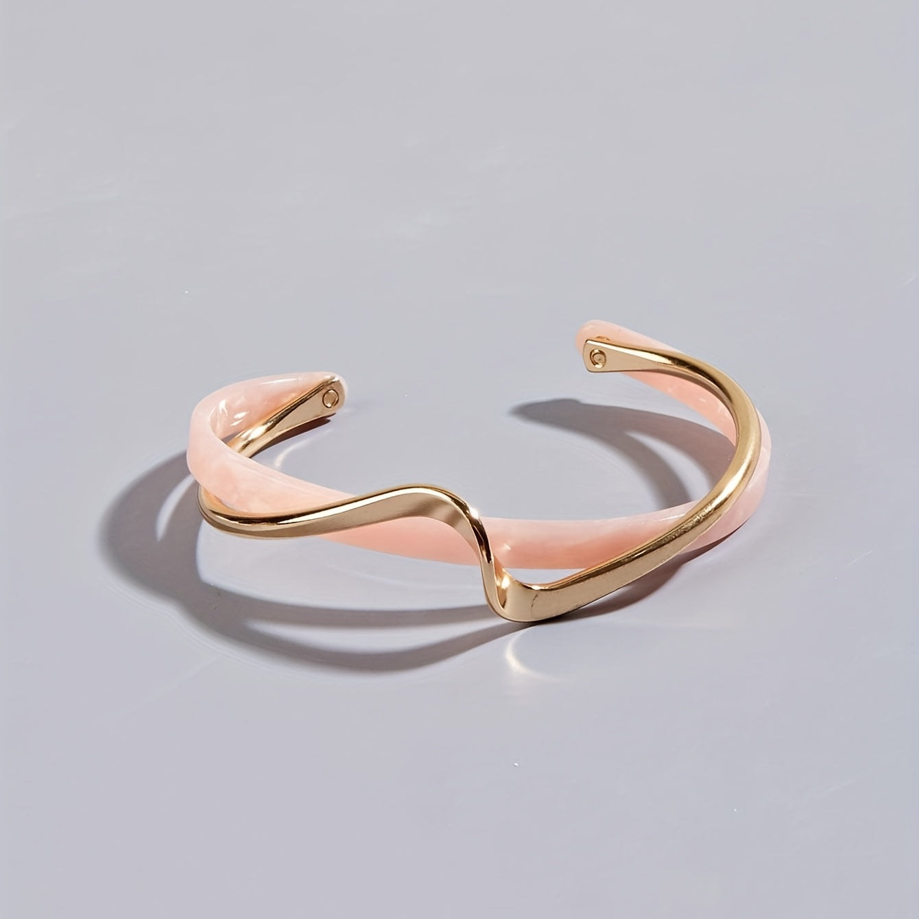 Alenya | Women's minimalist wavy bracelet | White