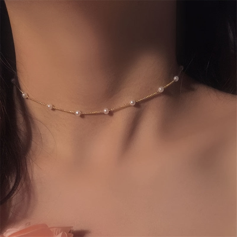 Solynia | Women's Short Pearl Necklace with Choker Detail | Gold