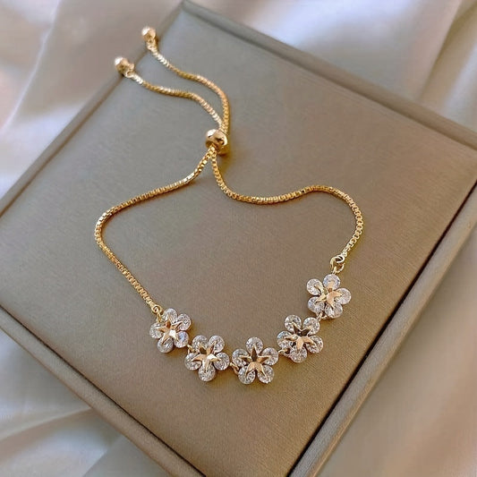 Florentia | Women's refined bracelet with floral detail | Gold