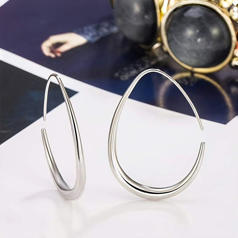 Virella | Women's elegant drop-shaped earrings | Silver