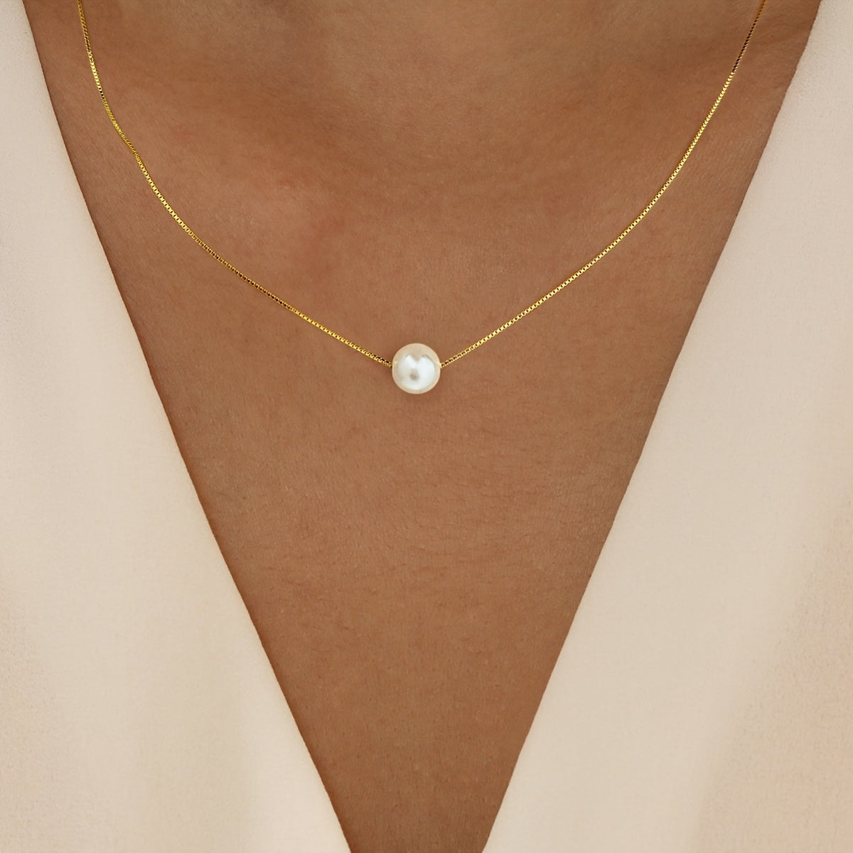 Solena | Women's pearl necklace with minimalist design | Silver