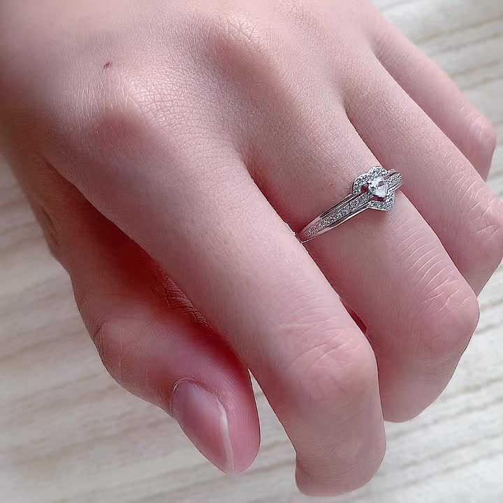 Celinna | Ladies elegant heart-shaped zirconia ring | Silver