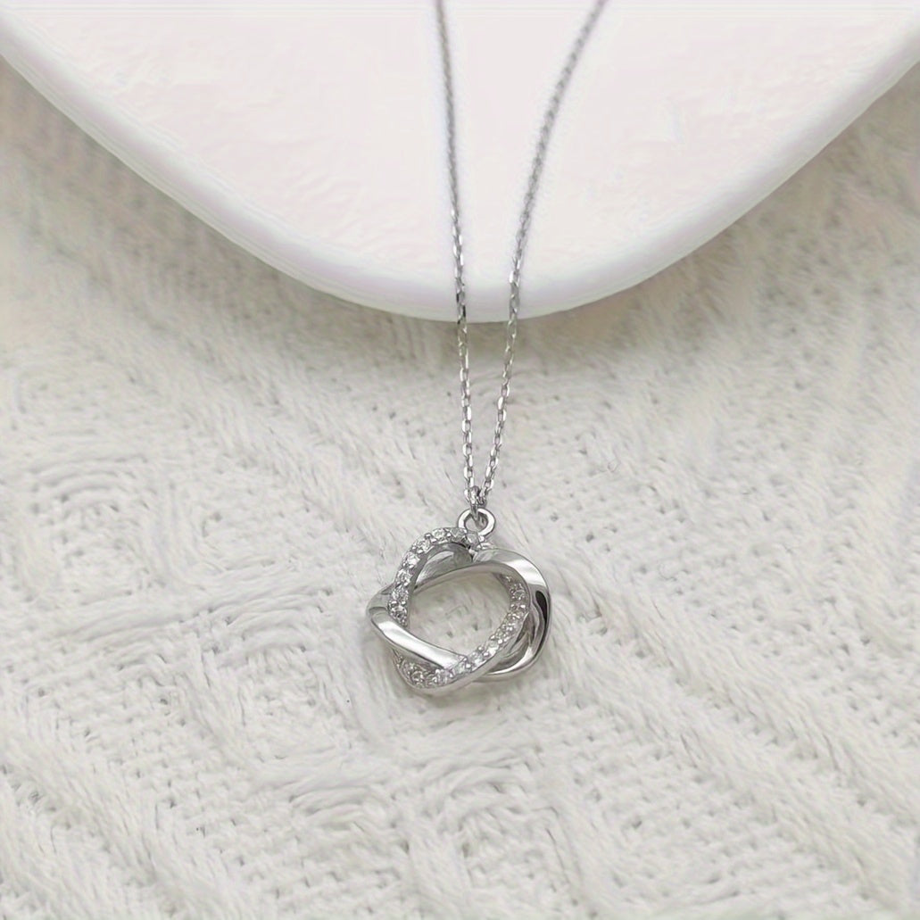 Elveria | Women's elegant pendant necklace with diamond look | Gold yellow