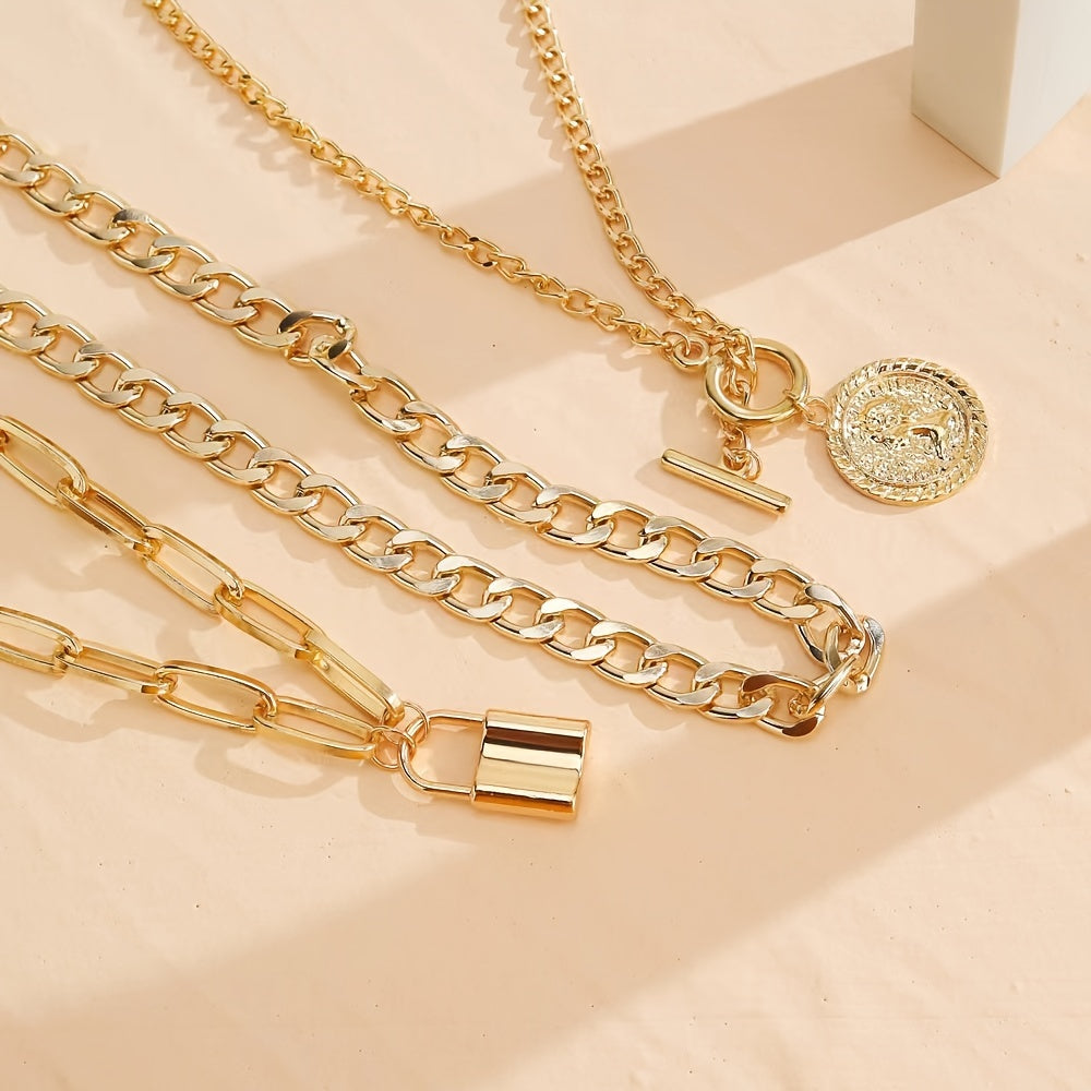 Averia | Women's Vintage Necklace Set with Pendant | Gold