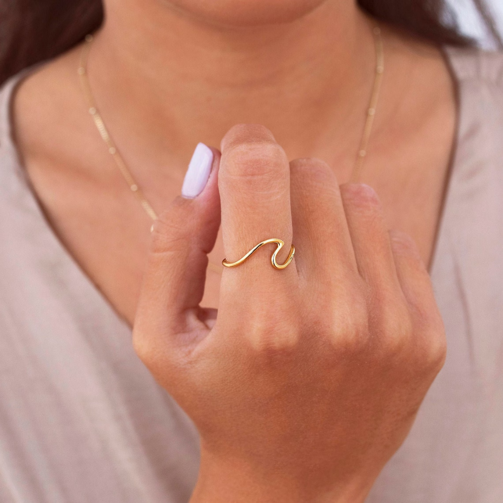 BlueImagination | Ring | Elegant Wave-shaped Design