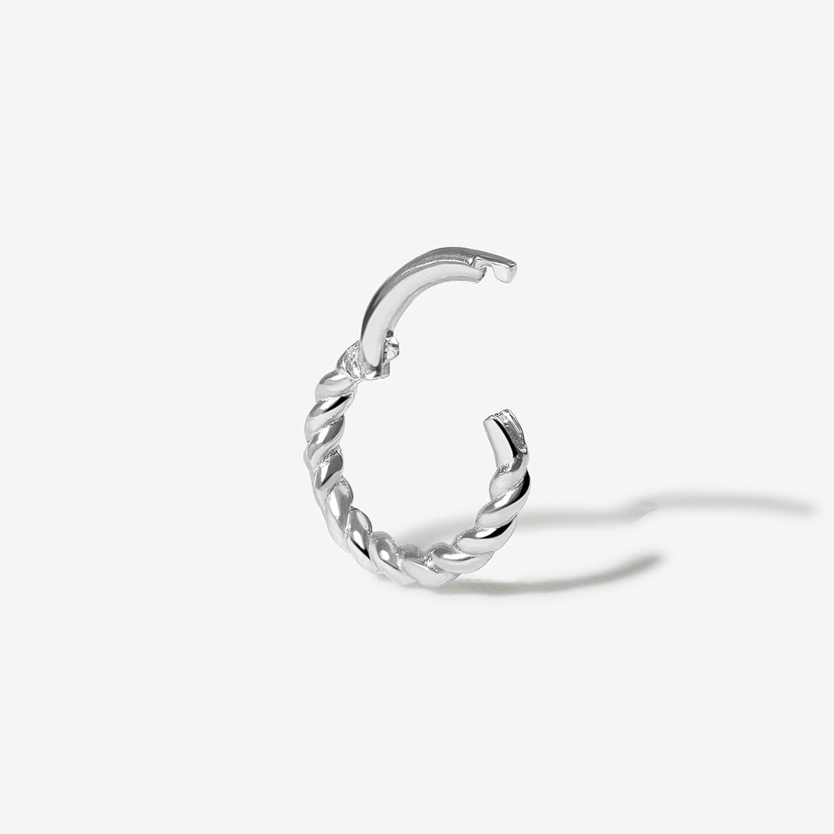Clara - Twisted earrings for modern women