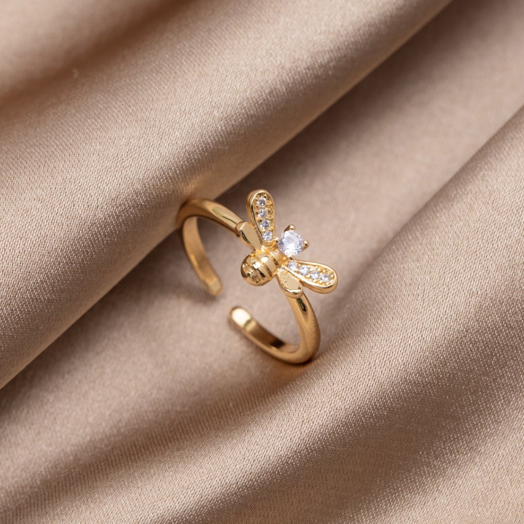 Crystal and Gold Bee Ring by HorizonElegance | Ring Enchanting