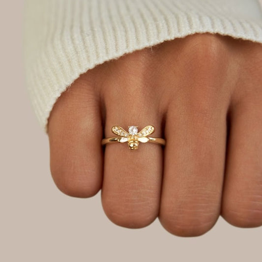 Crystal and Gold Bee Ring by HorizonElegance | Ring Enchanting