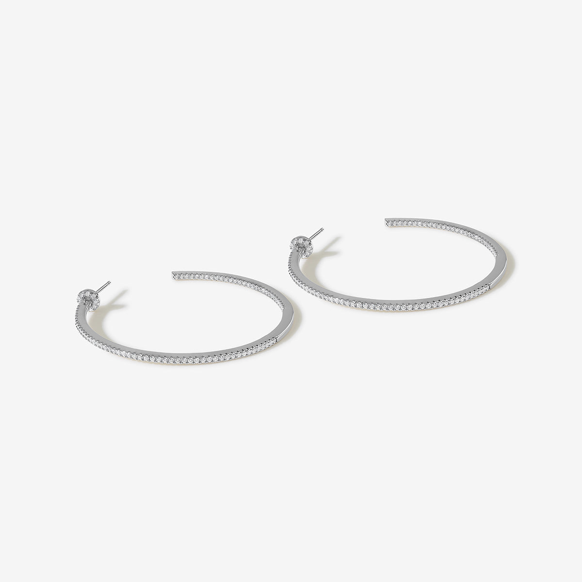 Charlotte - round earrings for modern women