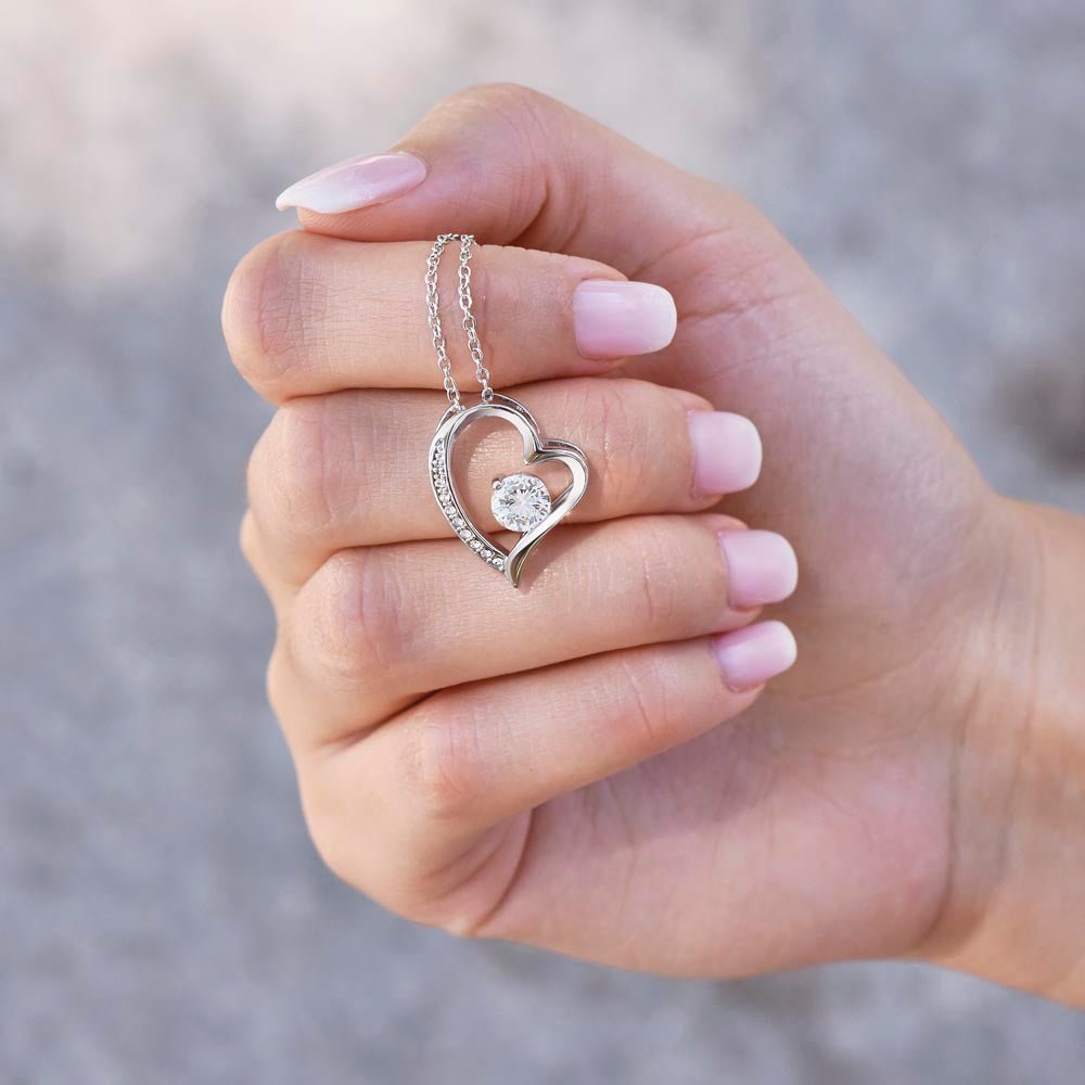 Lumière Amour | Heart-shaped Necklace | Timeless Romantic