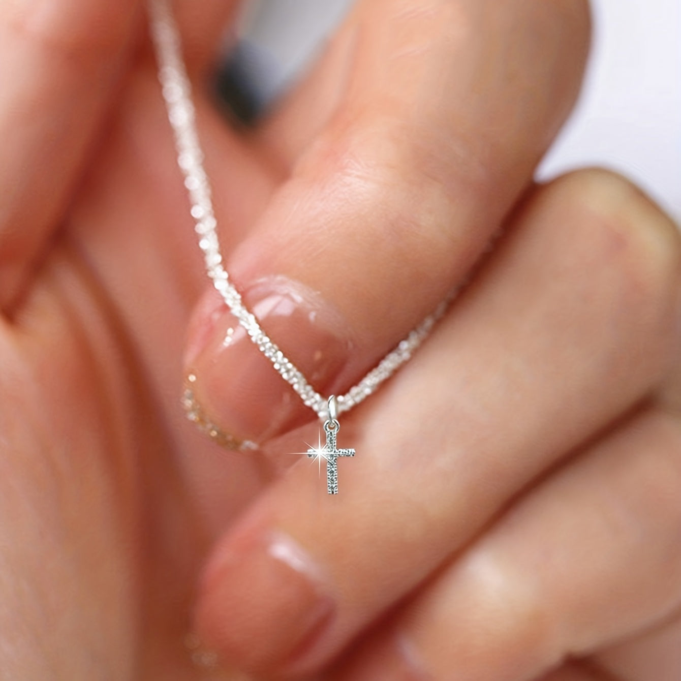 Zerelina | Women's elegant necklace with square cross pendant | Gold