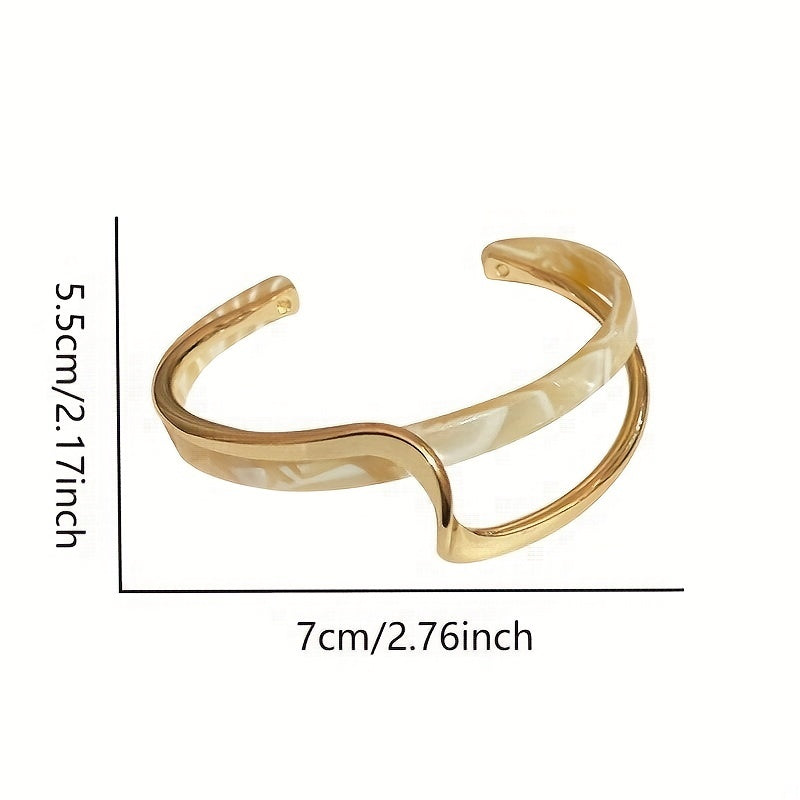 Alenya | Women's minimalist wavy bracelet | White