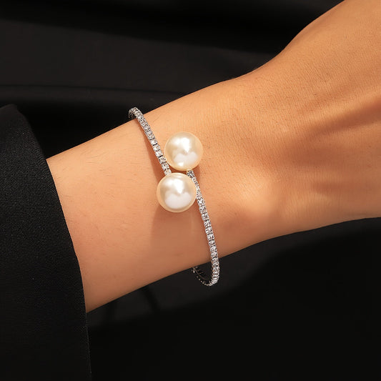 Ferelya | Women's Vintage Pearl Cuff Bracelet with Rhinestones | Gold