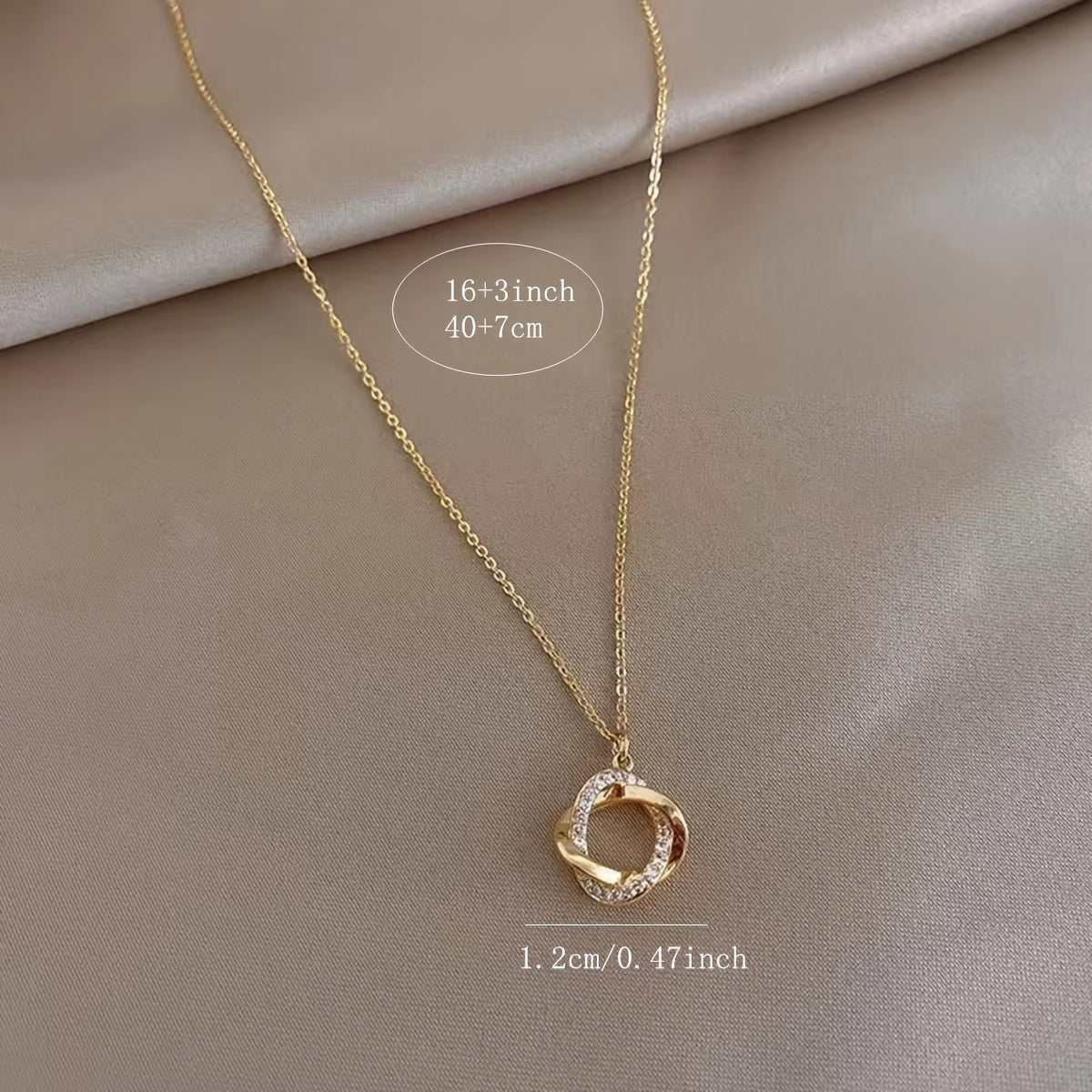 Elveria | Women's elegant pendant necklace with diamond look | Gold yellow