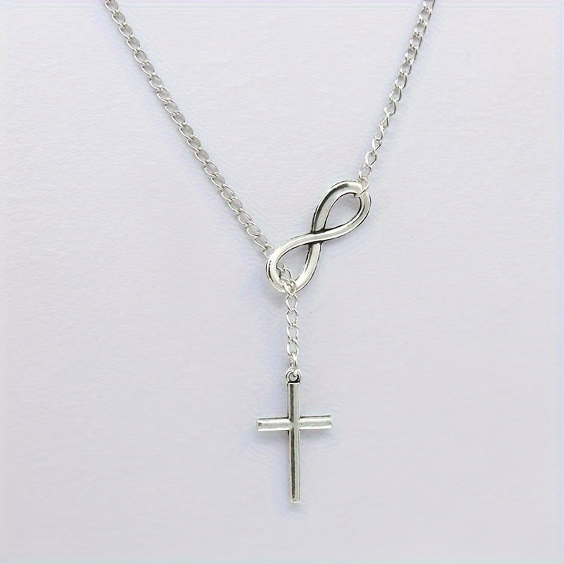 Yvara | Women's minimalist short necklace with lucky figure 8 | Gold